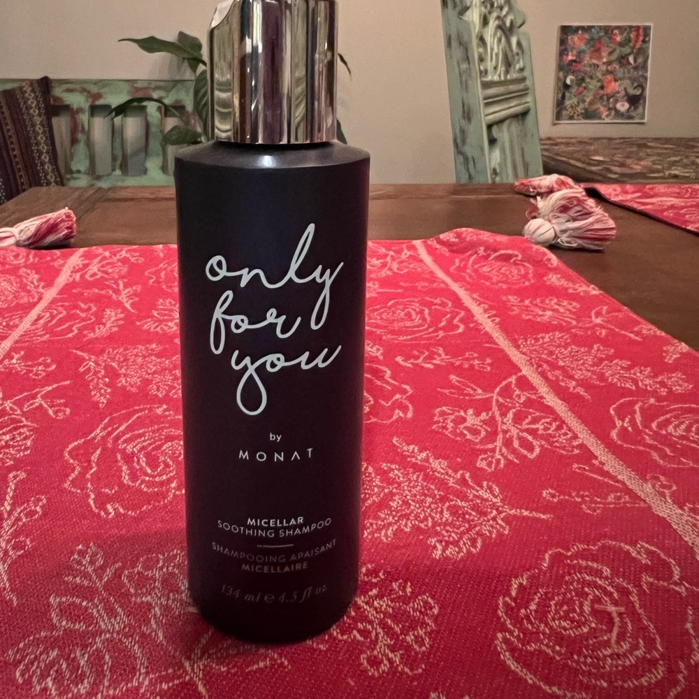 Micellar shampoo by monat